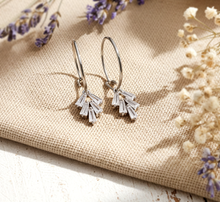 Creolen mit Kristall Anhängern - Leichte Ohrringe - elegant - Glitzer - Glamour