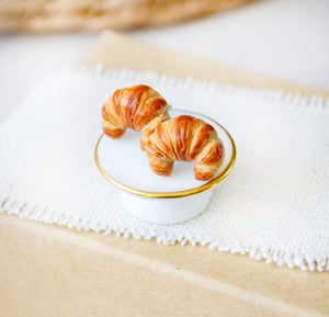 Croissant Ohrstecker - Gebäck - Miniature food Polymer Clay