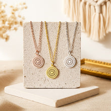 Filigrane Mandala Kette - Bohemian l Boho l Lace Kreis Münze