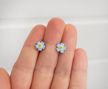 Mini Vergiss mein Nicht Ohrstecker - Polymer Clay - Frühling - Blumen - Blüten - Blau