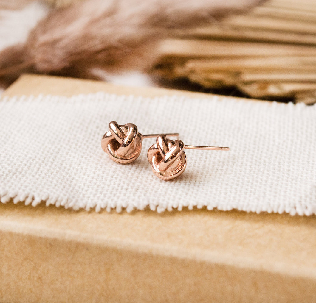 Knoten Ohrstecker Rosegold - Geflochten